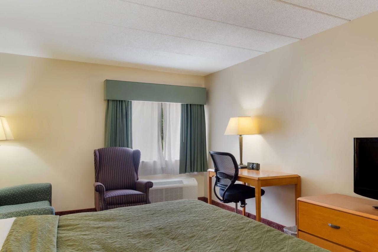 All Seasons Inn & Suites Smithfield Exteriér fotografie