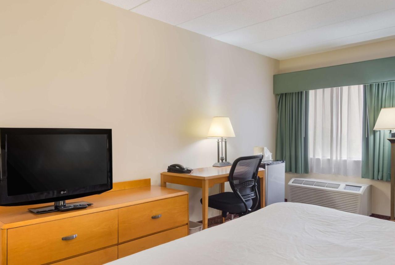 All Seasons Inn & Suites Smithfield Exteriér fotografie