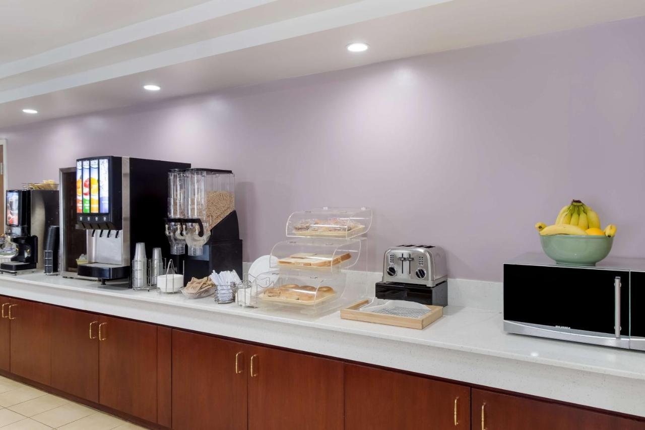 All Seasons Inn & Suites Smithfield Exteriér fotografie