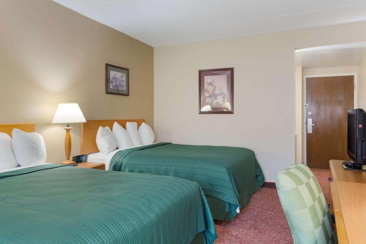 All Seasons Inn & Suites Smithfield Exteriér fotografie