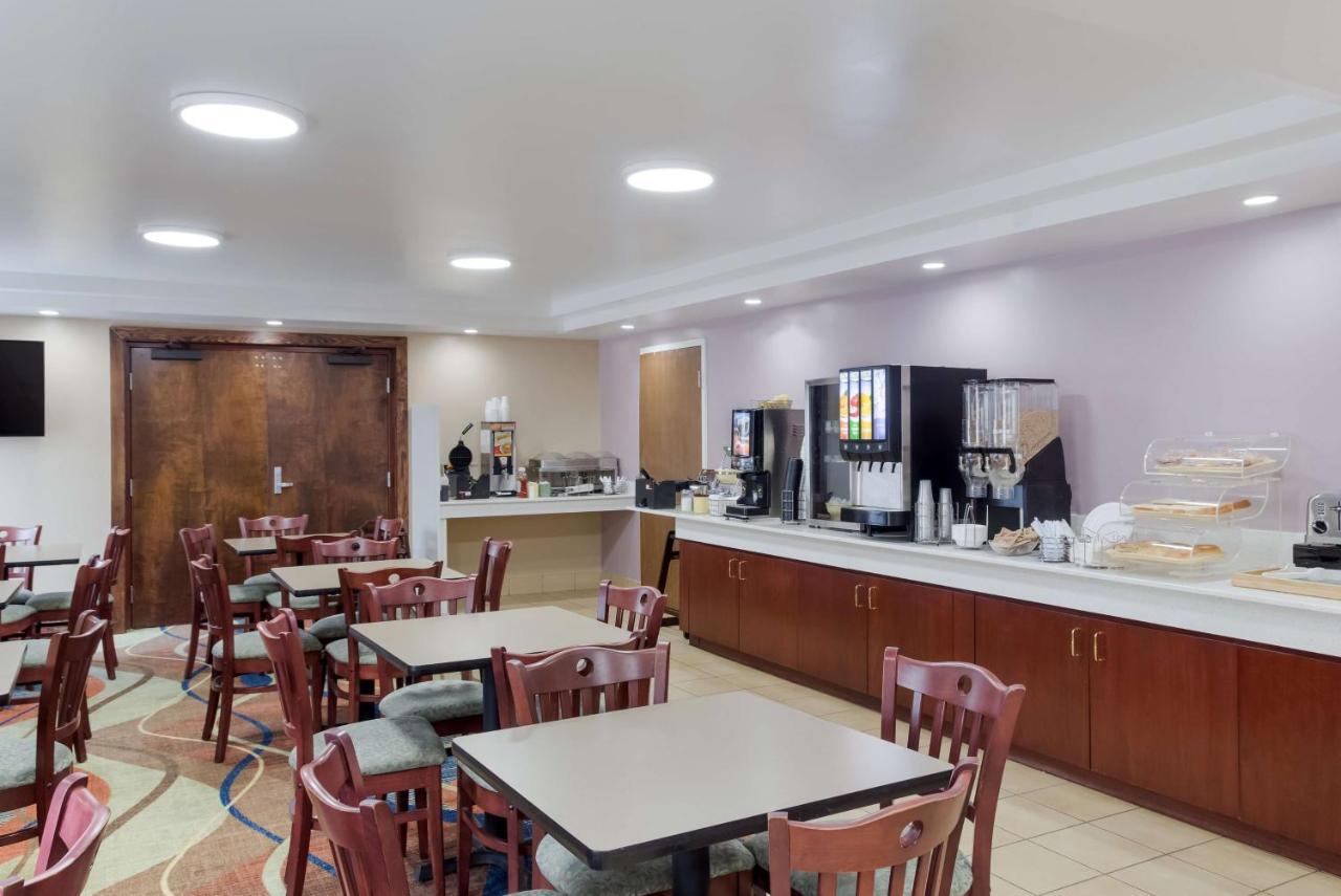 All Seasons Inn & Suites Smithfield Exteriér fotografie