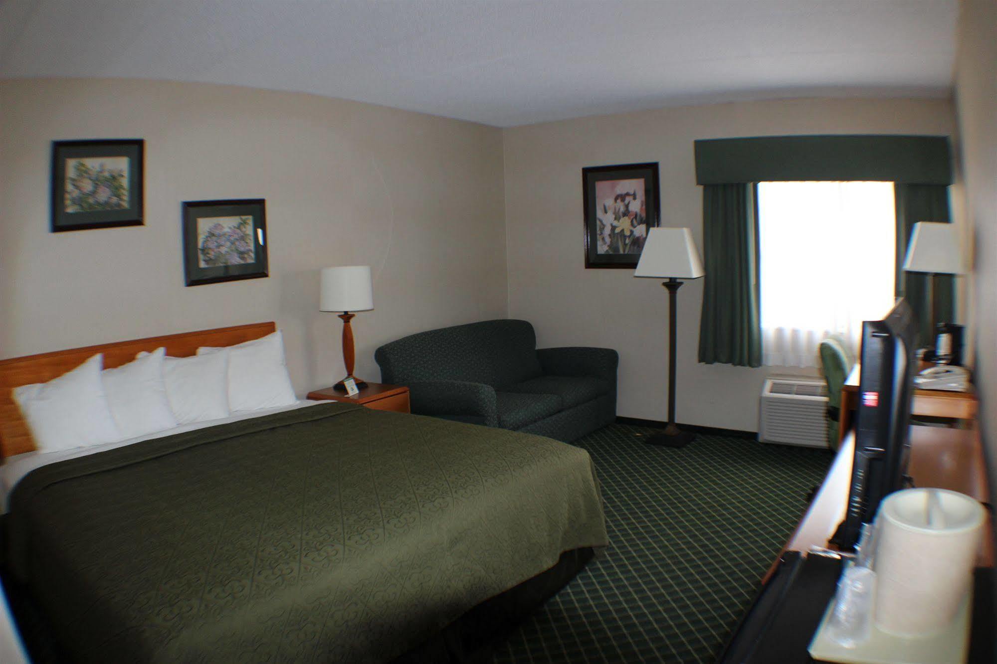 All Seasons Inn & Suites Smithfield Exteriér fotografie